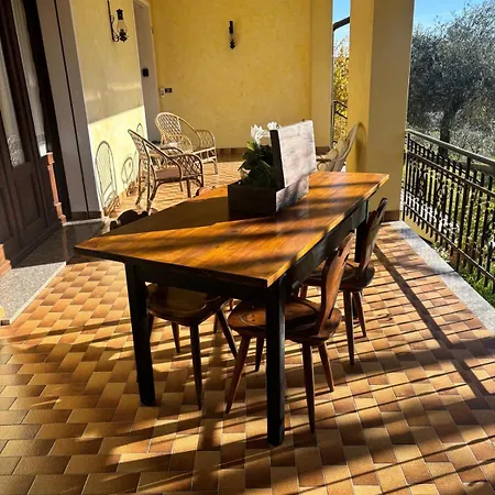 Vakantiehuis Ca Degli Olivi - Villino Tra Gli Olivi Nel Borgo Caneva